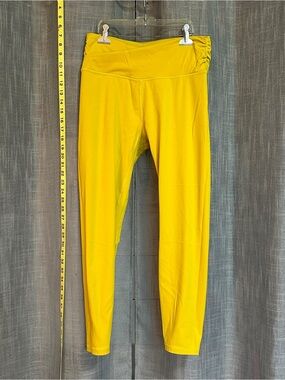 Women’sYellow Active Leggings